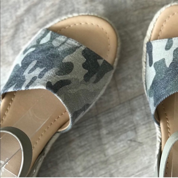 Soda Topic Camouflage Platform Espadrille Sandal - Picture 7 of 9